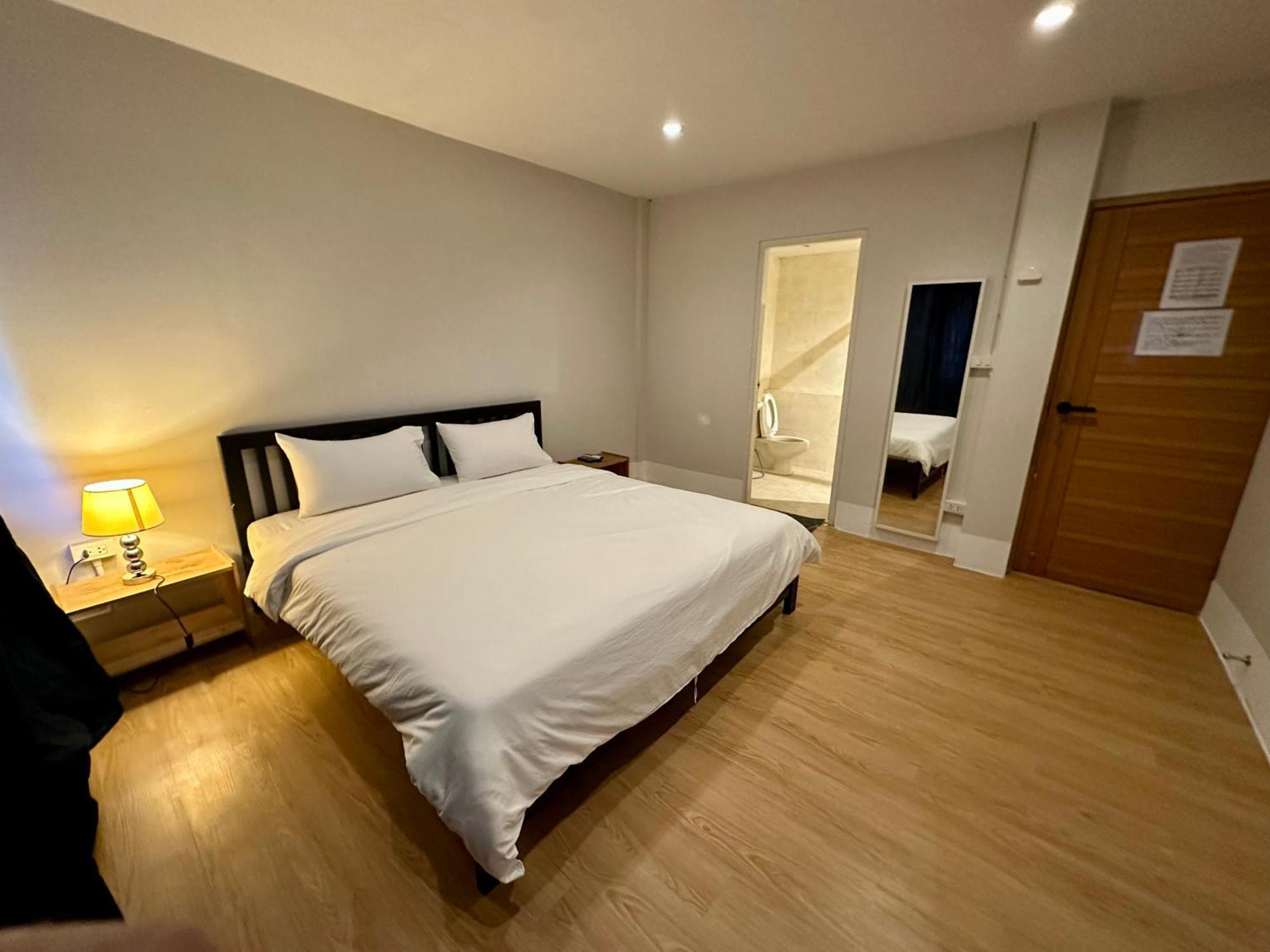 The Cute Silom Hostel Bangkok Exterior foto